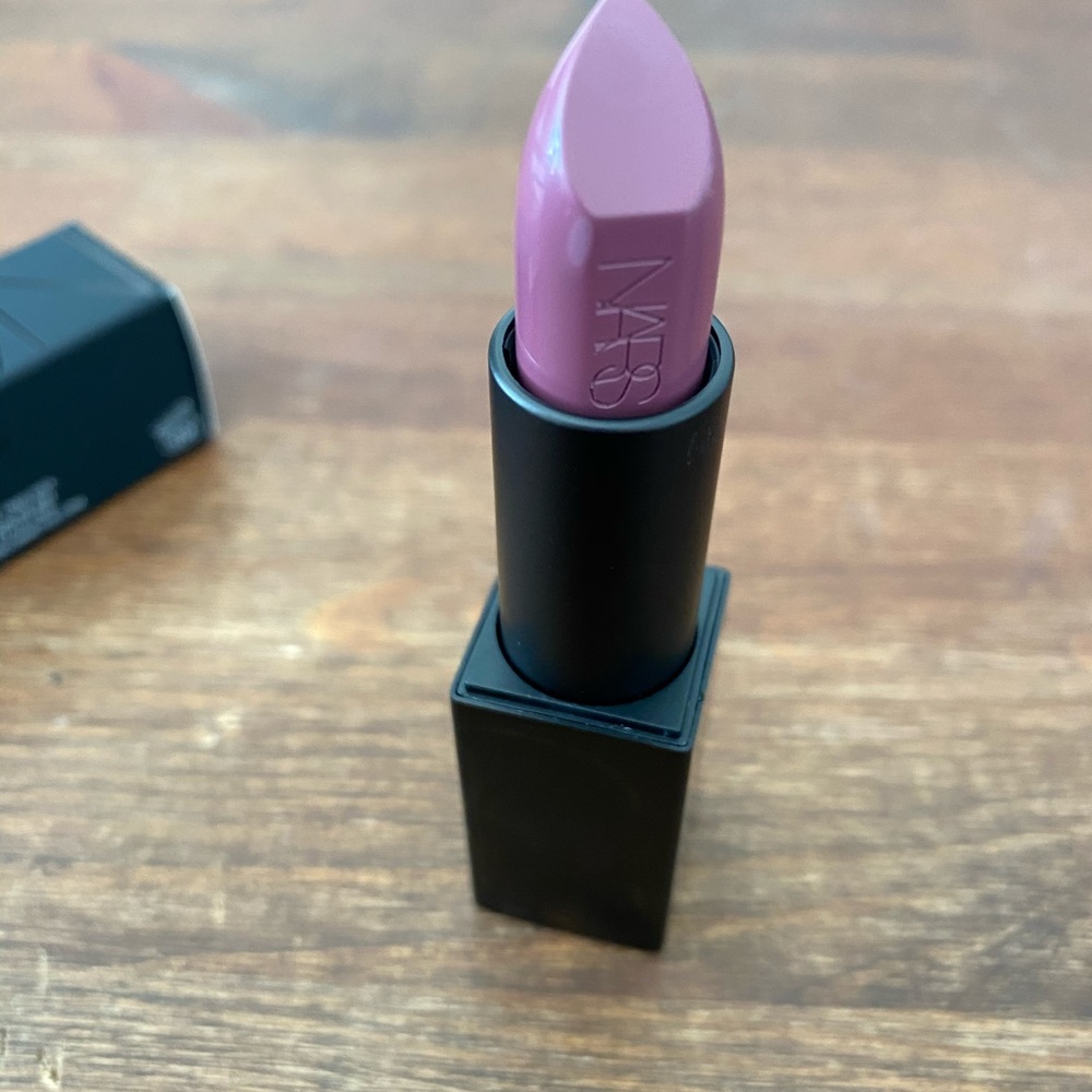 NARS Audacious Lipstick